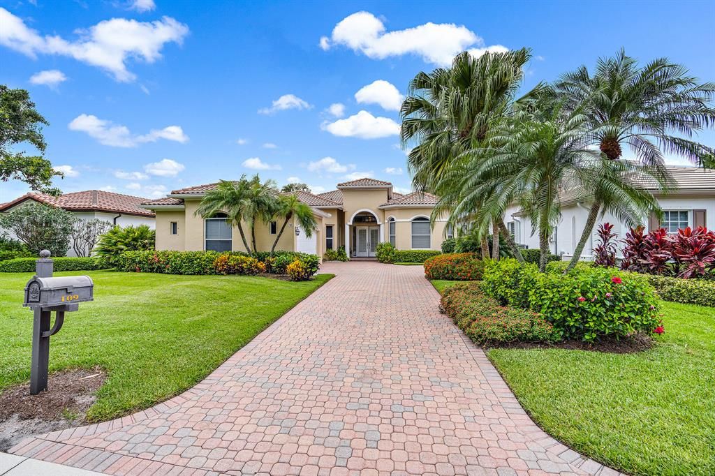 Photo of 109 W Village Way, Jupiter, FL 33458 (MLS # R10718430)