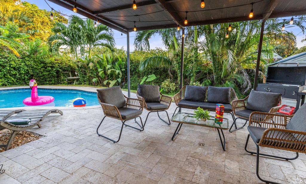 Photo of 1720 SW 32nd Street, Fort Lauderdale, FL 33315 (MLS # B26005438)