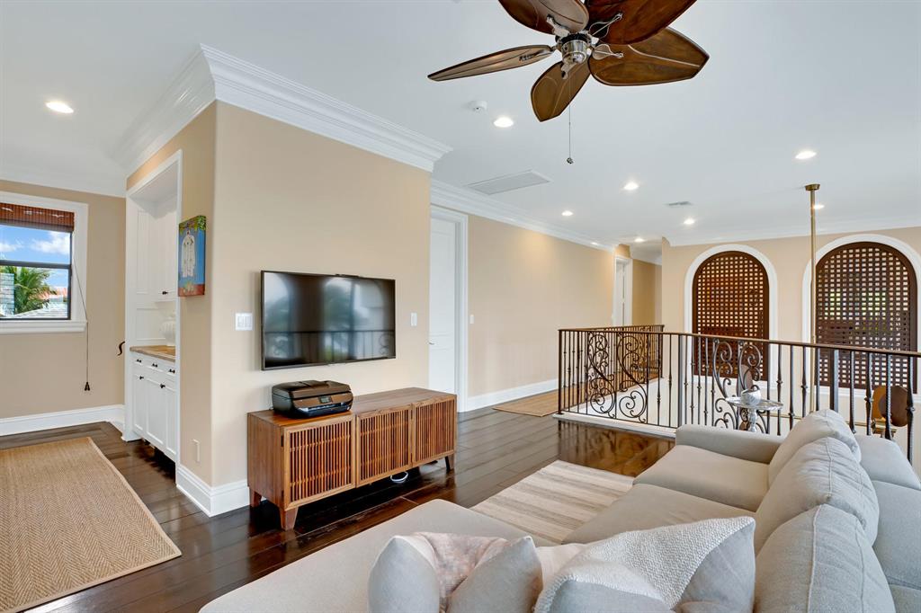 ELLAMAR - Residential