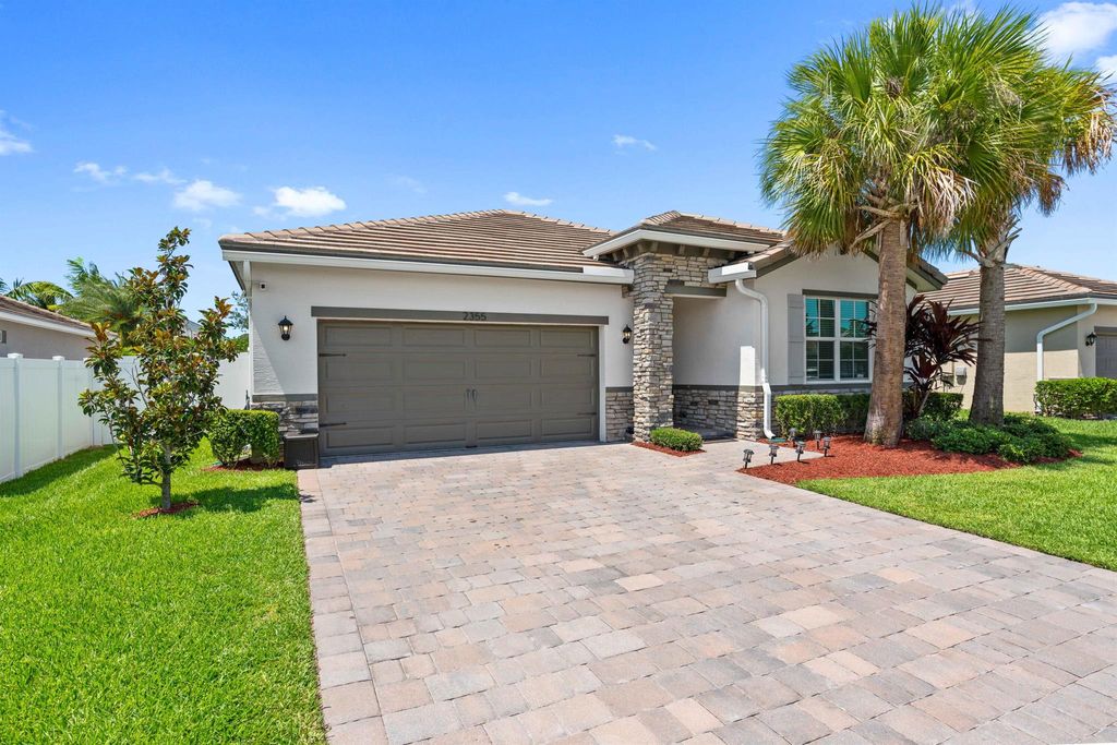 Photo of 2355 SW Strawberry Terrace, Palm City, FL 34990 (MLS # R10994284)