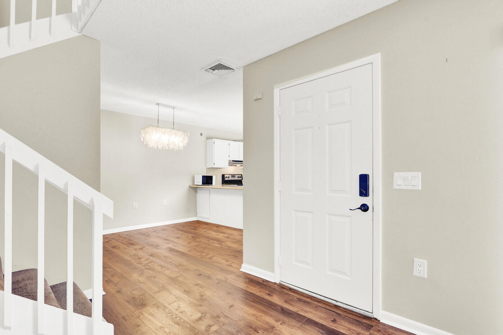 EMERALD LAKES - Residential