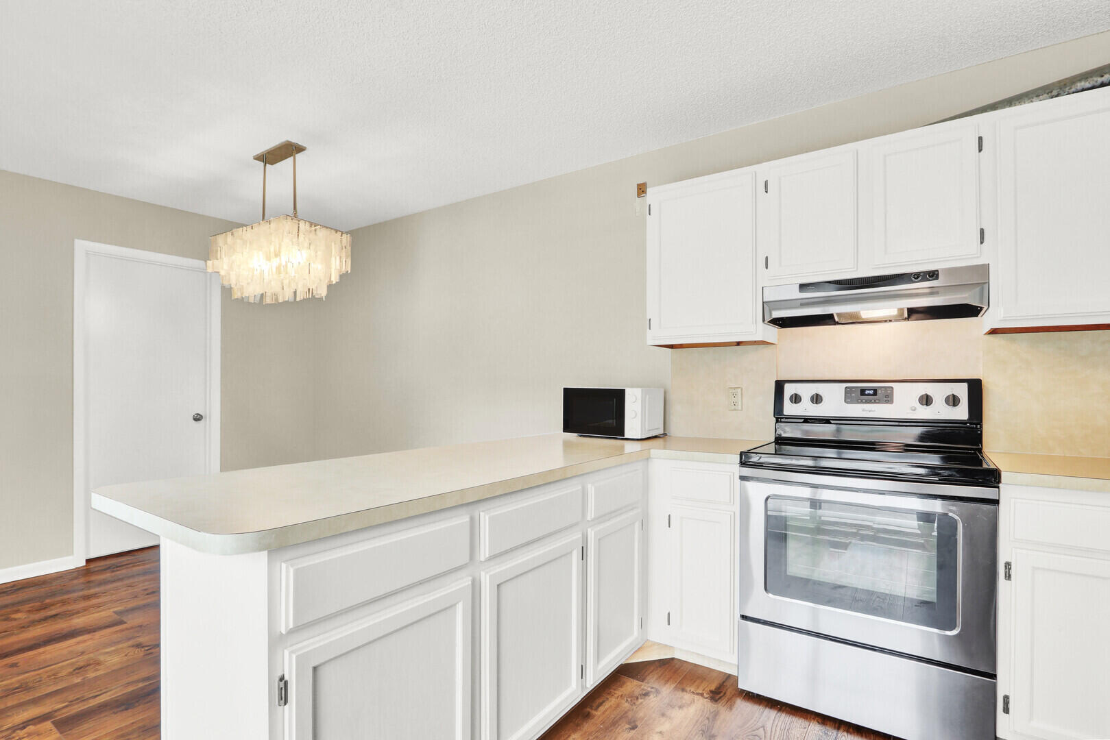 EMERALD LAKES - Residential