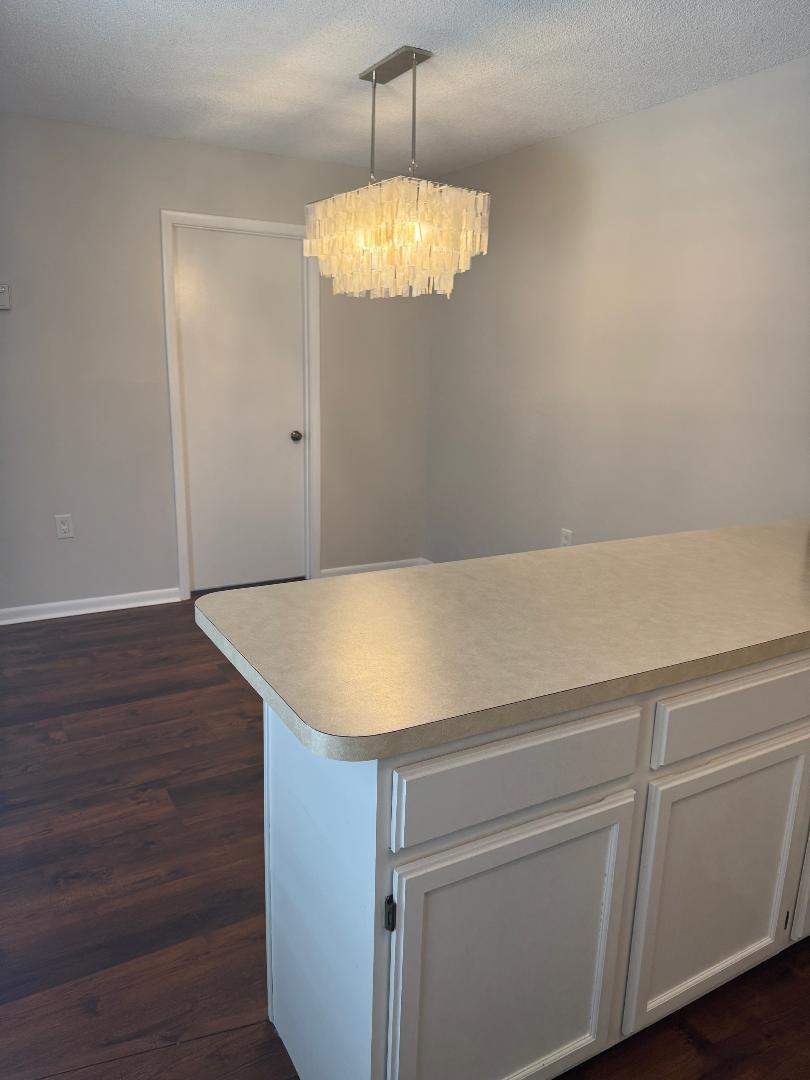 EMERALD LAKES - Residential