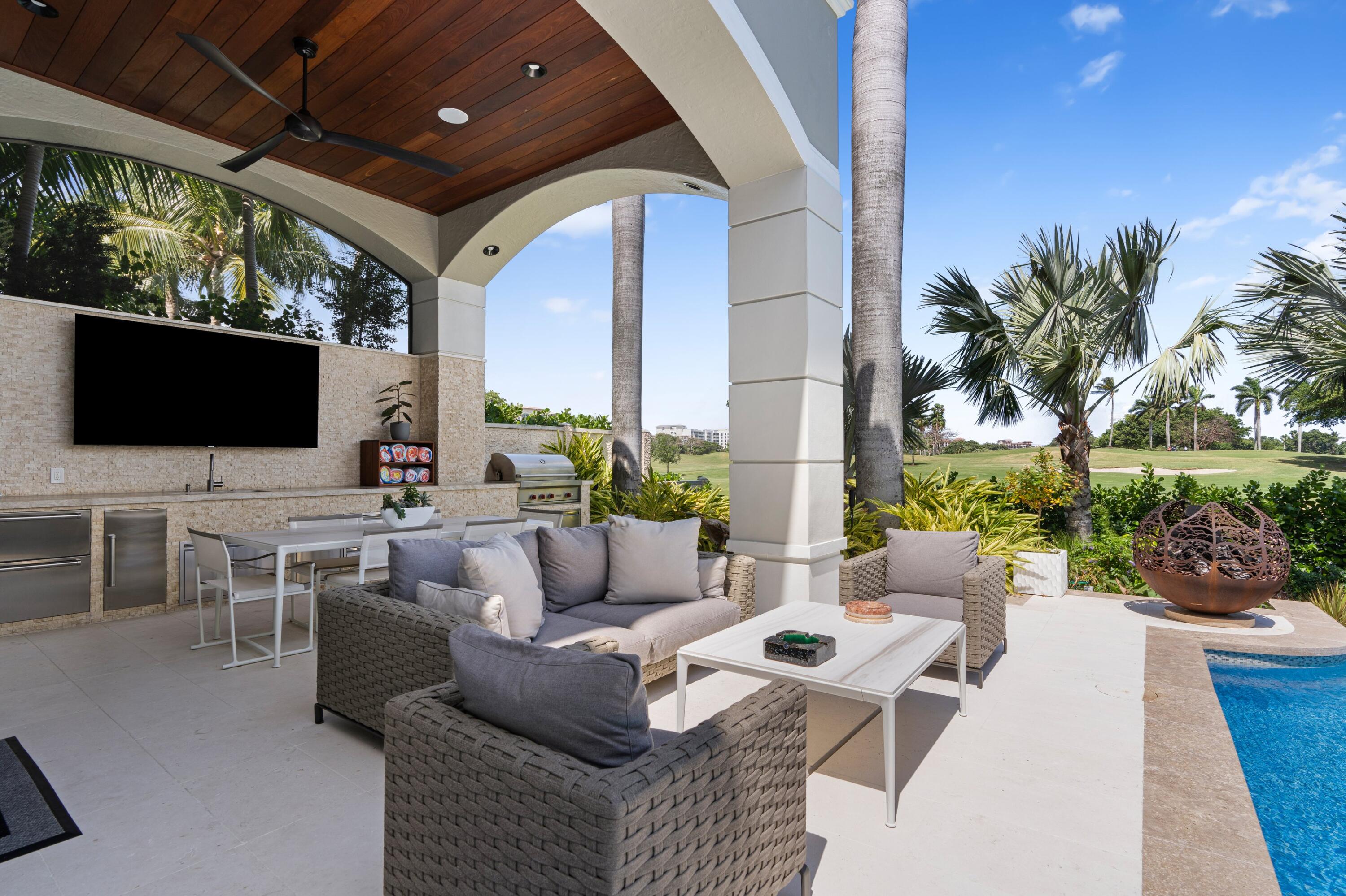 MIZNER LAKE ESTATES - Residential