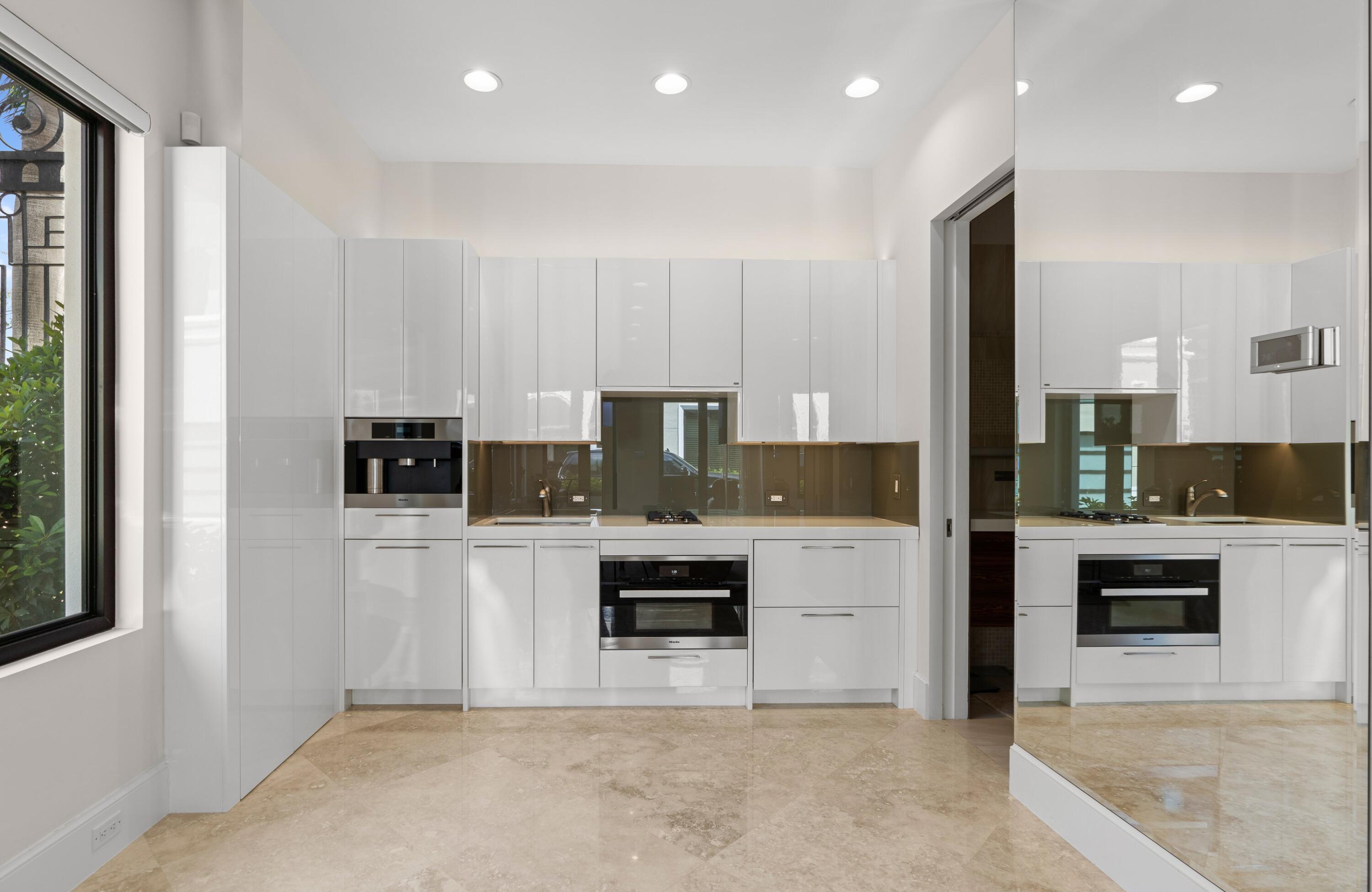 MIZNER LAKE ESTATES - Residential