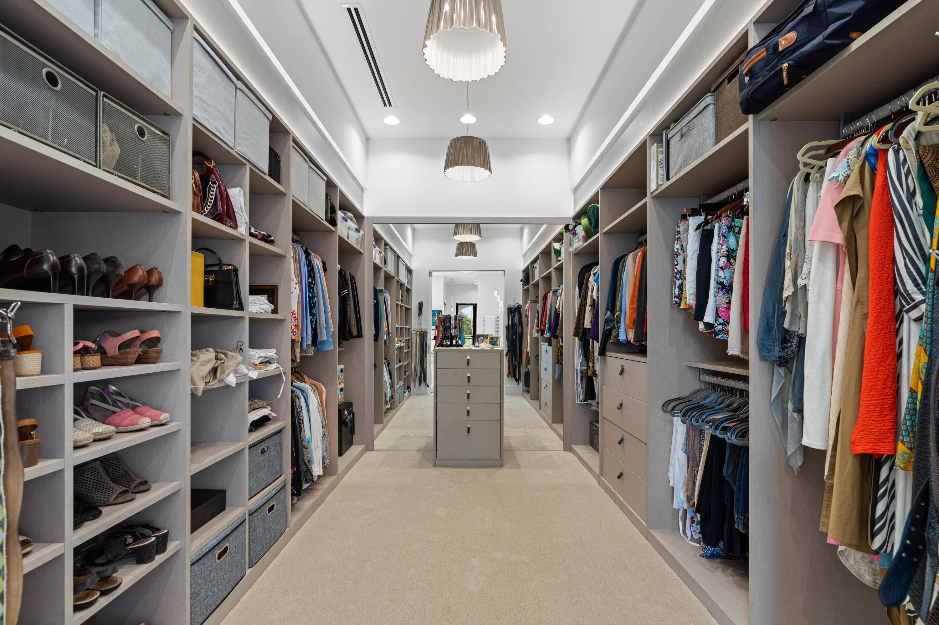 MIZNER LAKE ESTATES - Residential