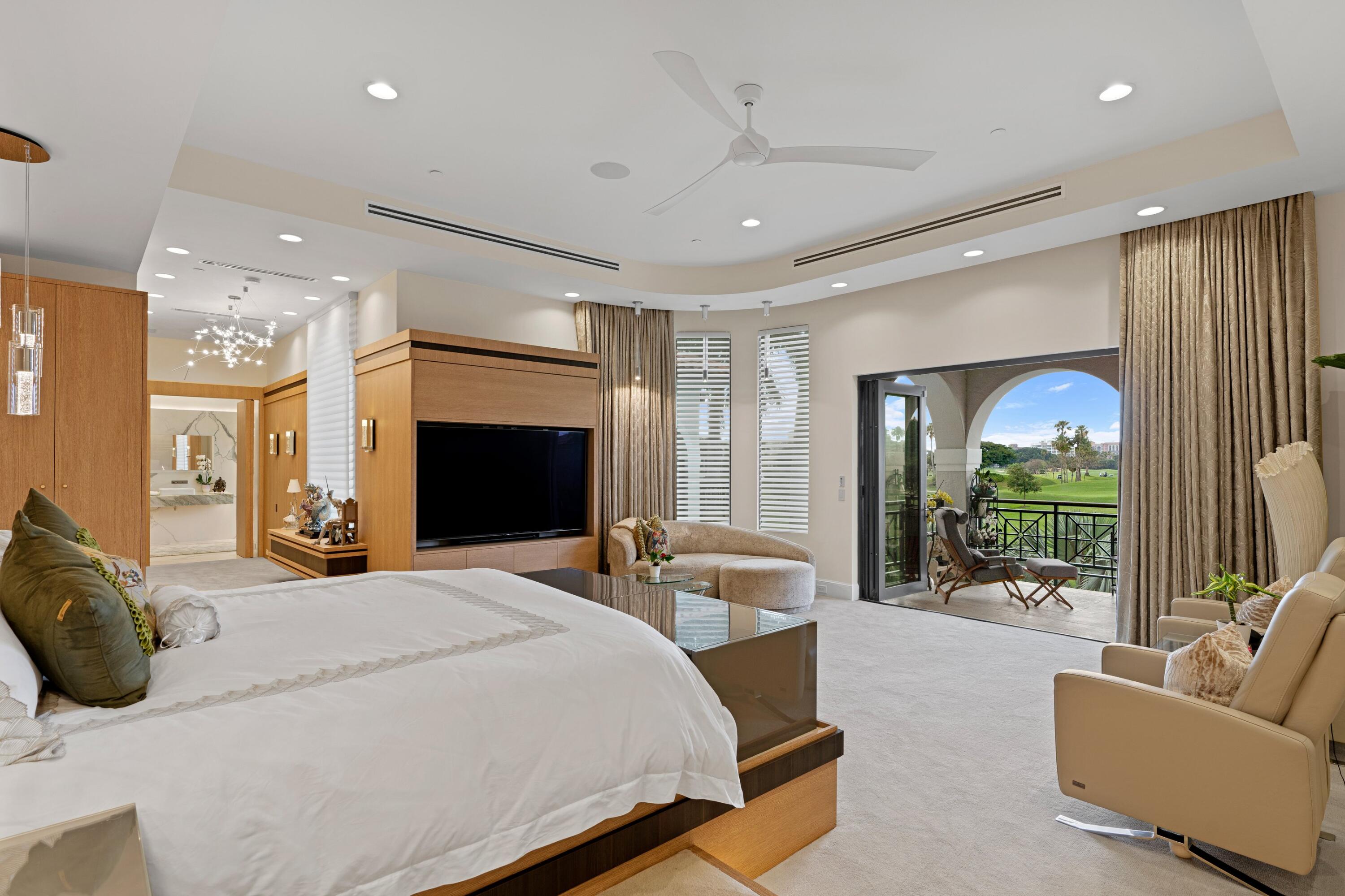 MIZNER LAKE ESTATES - Residential