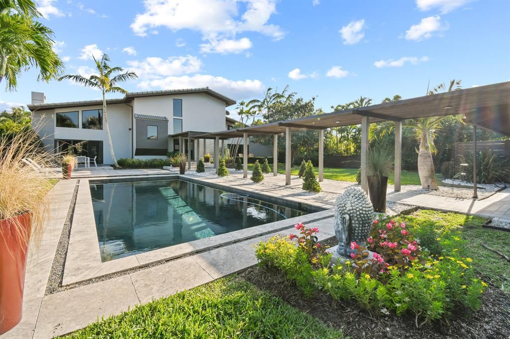 Photo of 8548 SE Merritt Way, Jupiter, FL 33458 (MLS # R10879674)