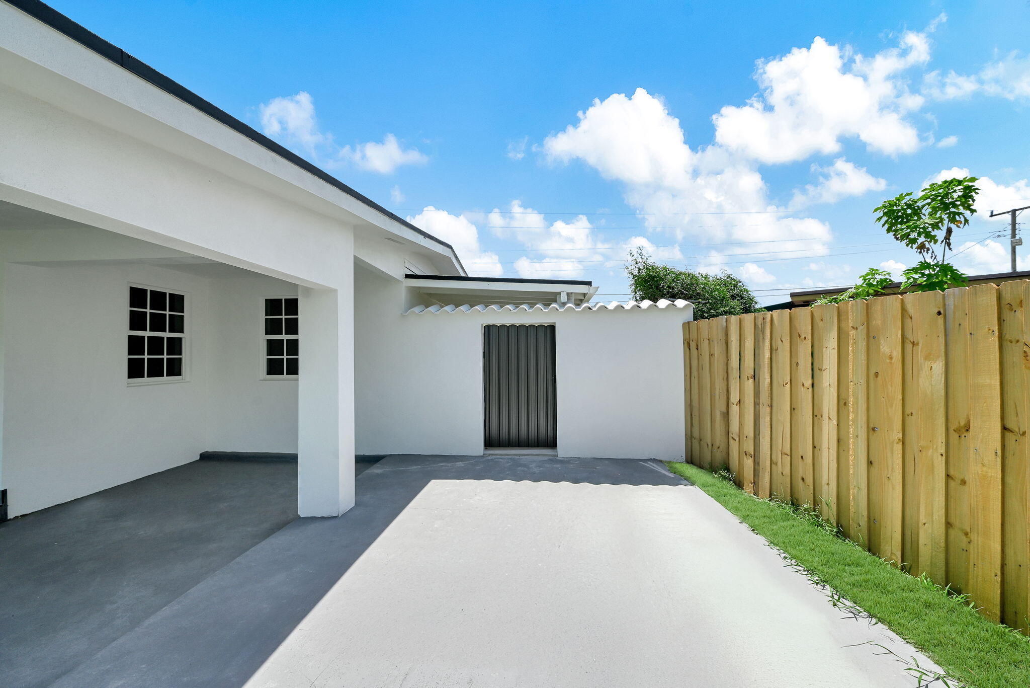 WESTWOOD LAKE 2ND ADDN - Residential