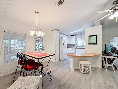 7335 SE Independence Avenue Hobe Sound FL 33455