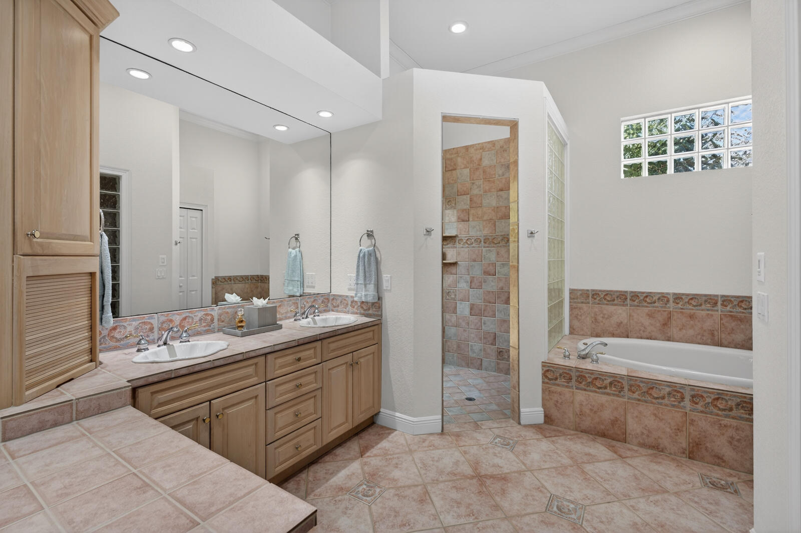 Mariner Village - Residential