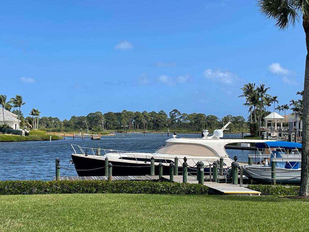 Admirals Cove - Residential