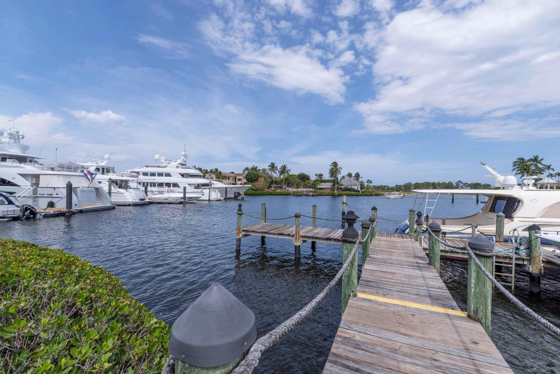 Admirals Cove - Residential