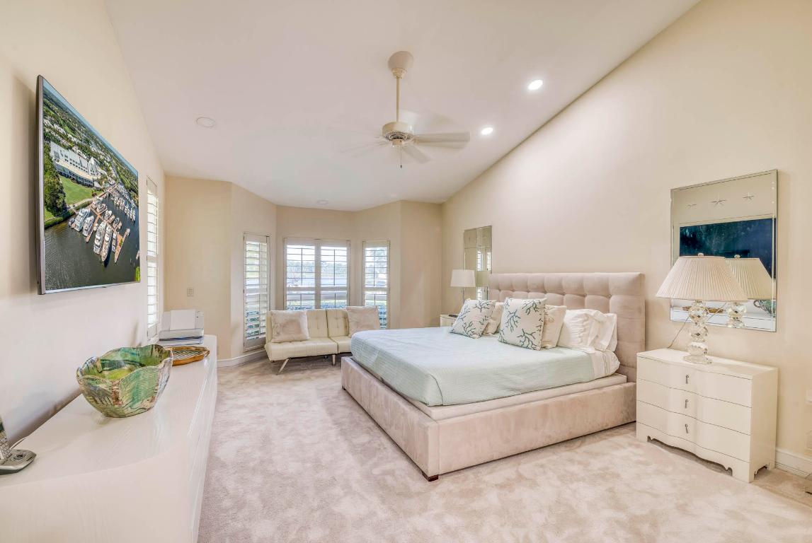 Admirals Cove - Residential