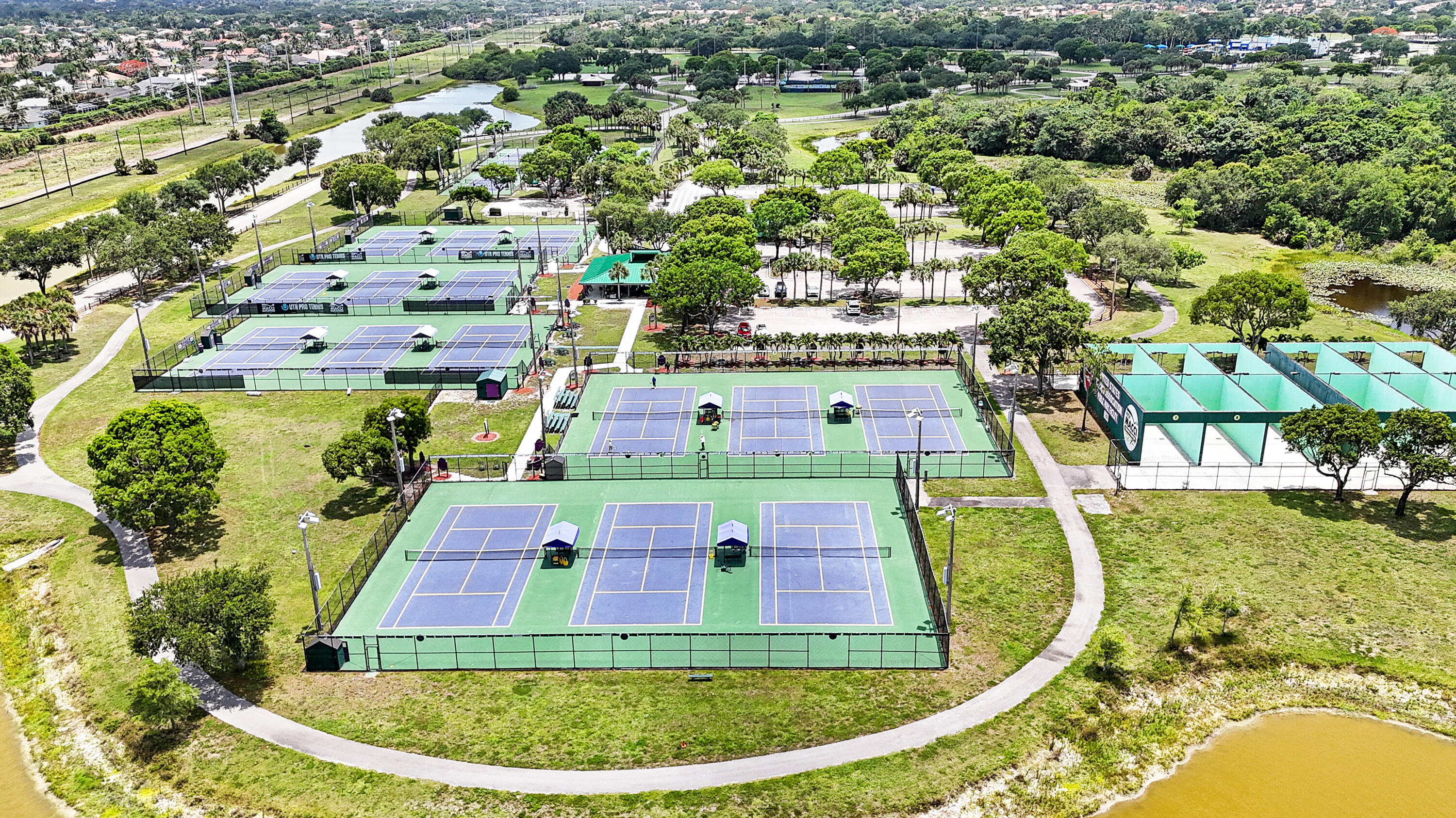 BOCA GREENS - Residential