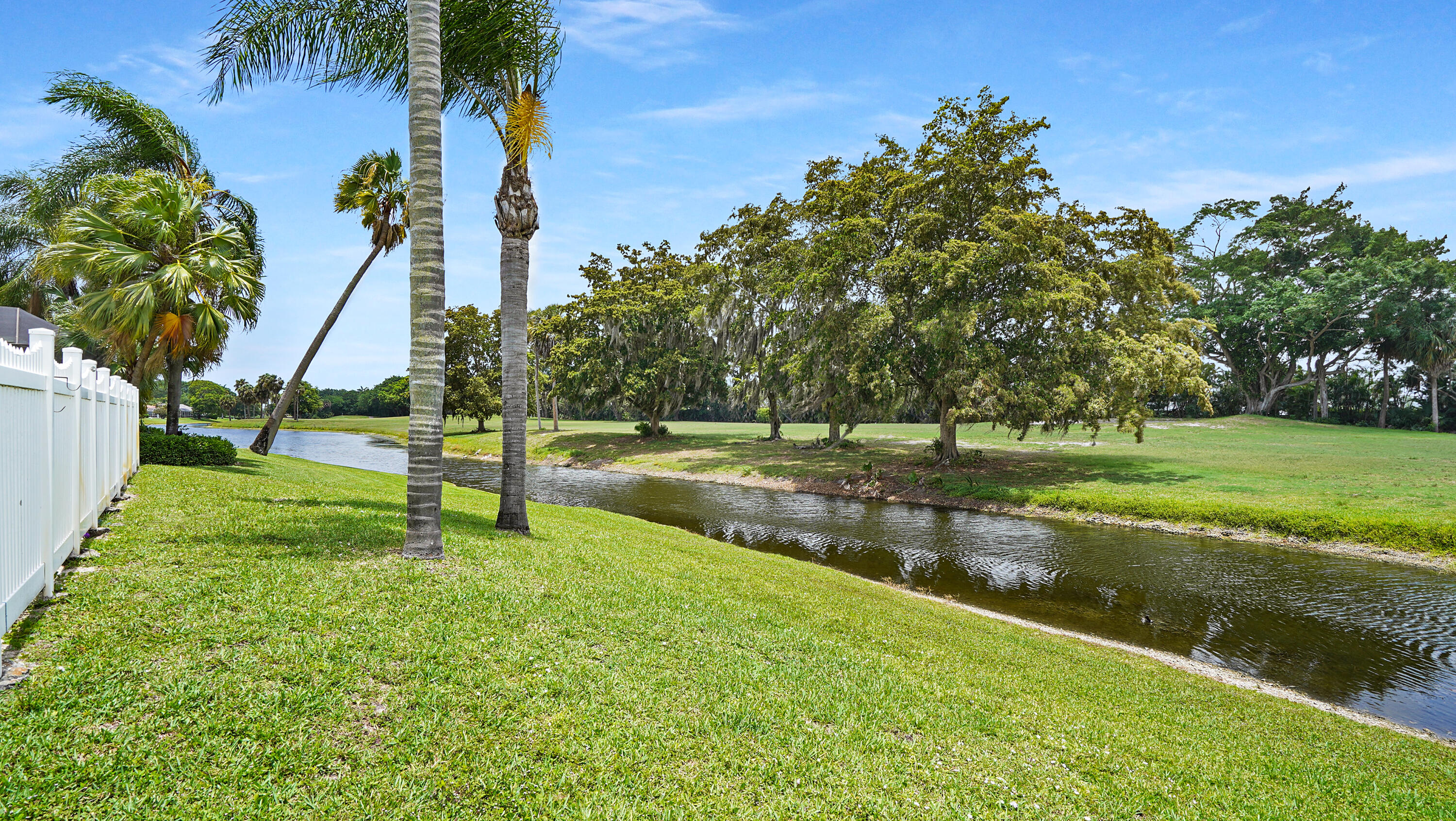 BOCA GREENS - Residential