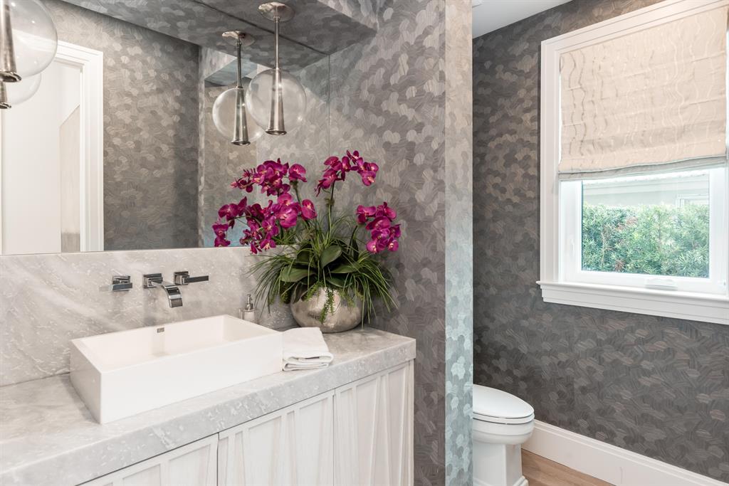 LAKE ROGERS ISLE UNIT E - Residential