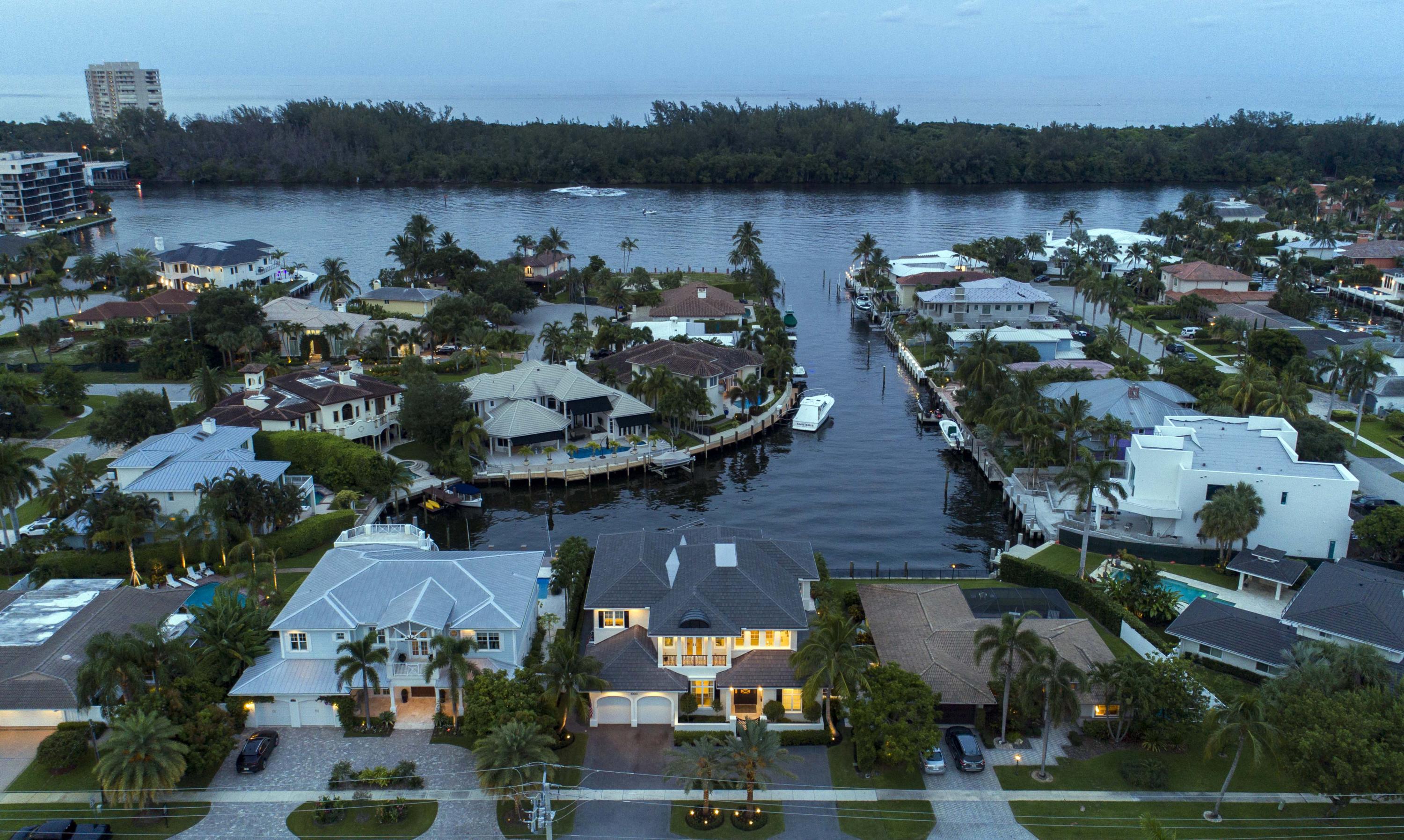 LAKE ROGERS ISLE UNIT E - Residential