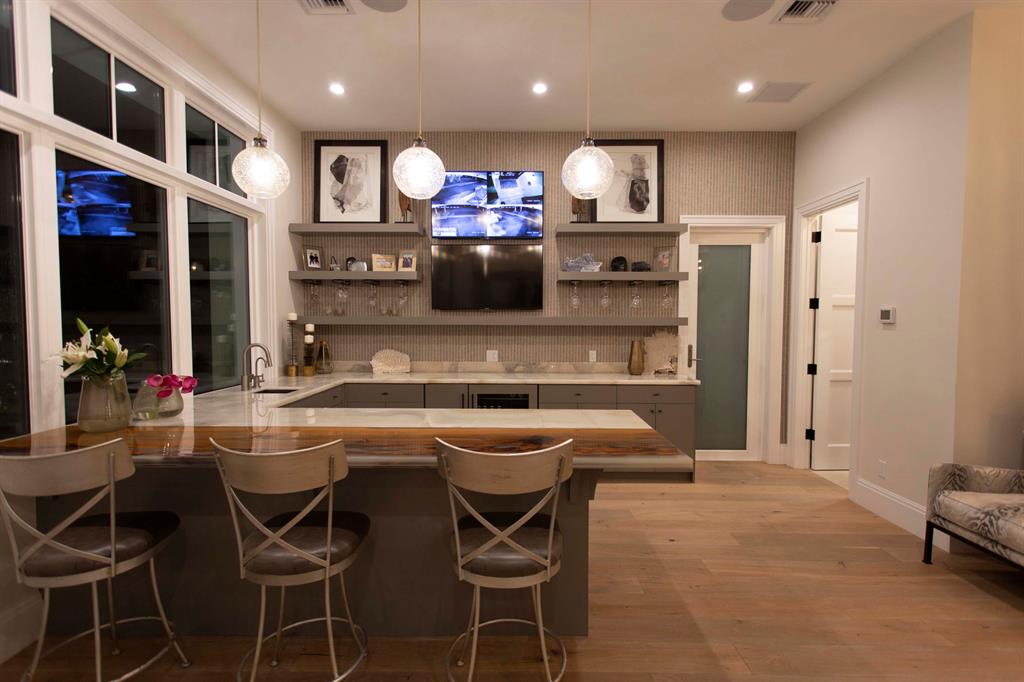 LAKE ROGERS ISLE UNIT E - Residential