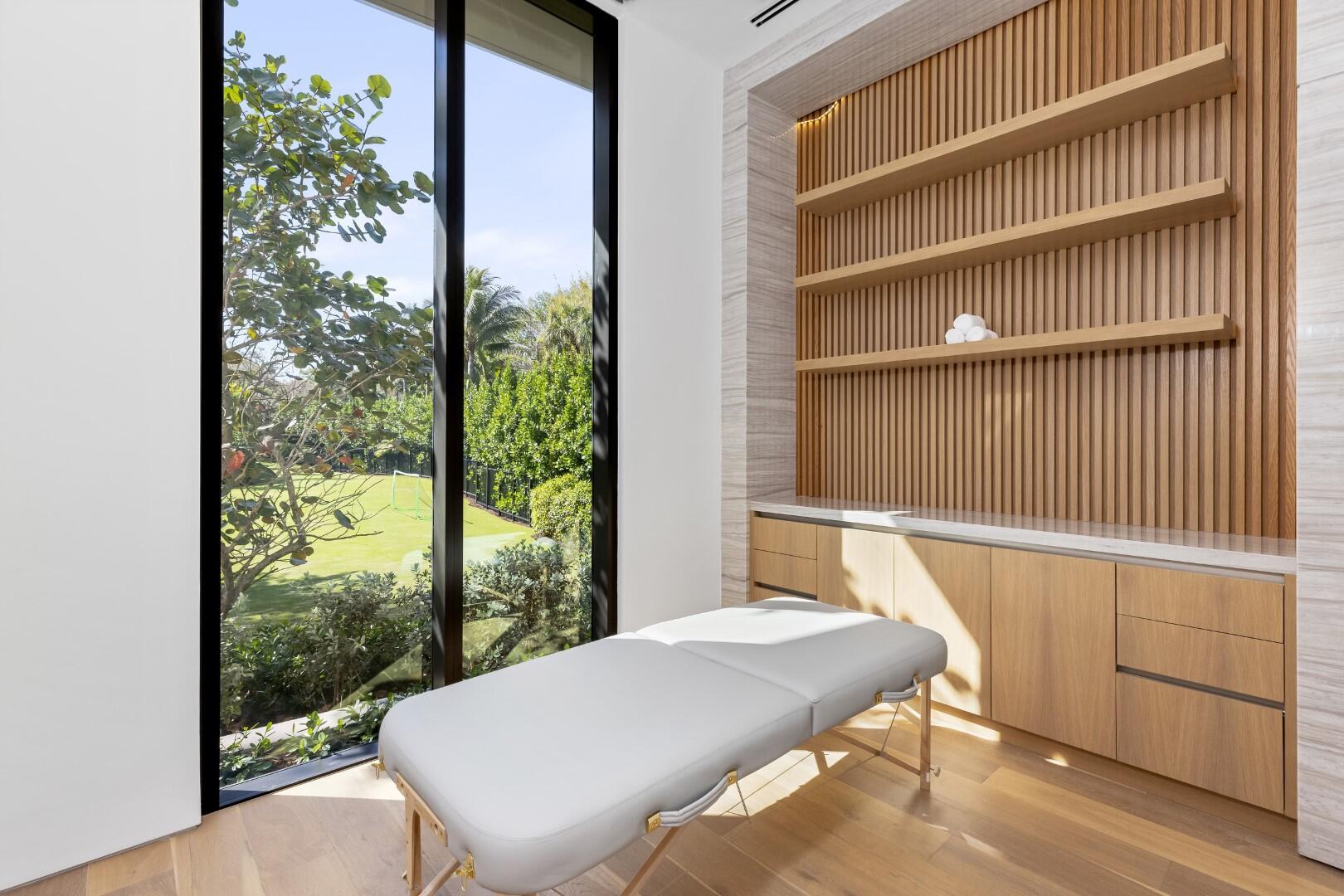 JUPITER ISLAND - Residential