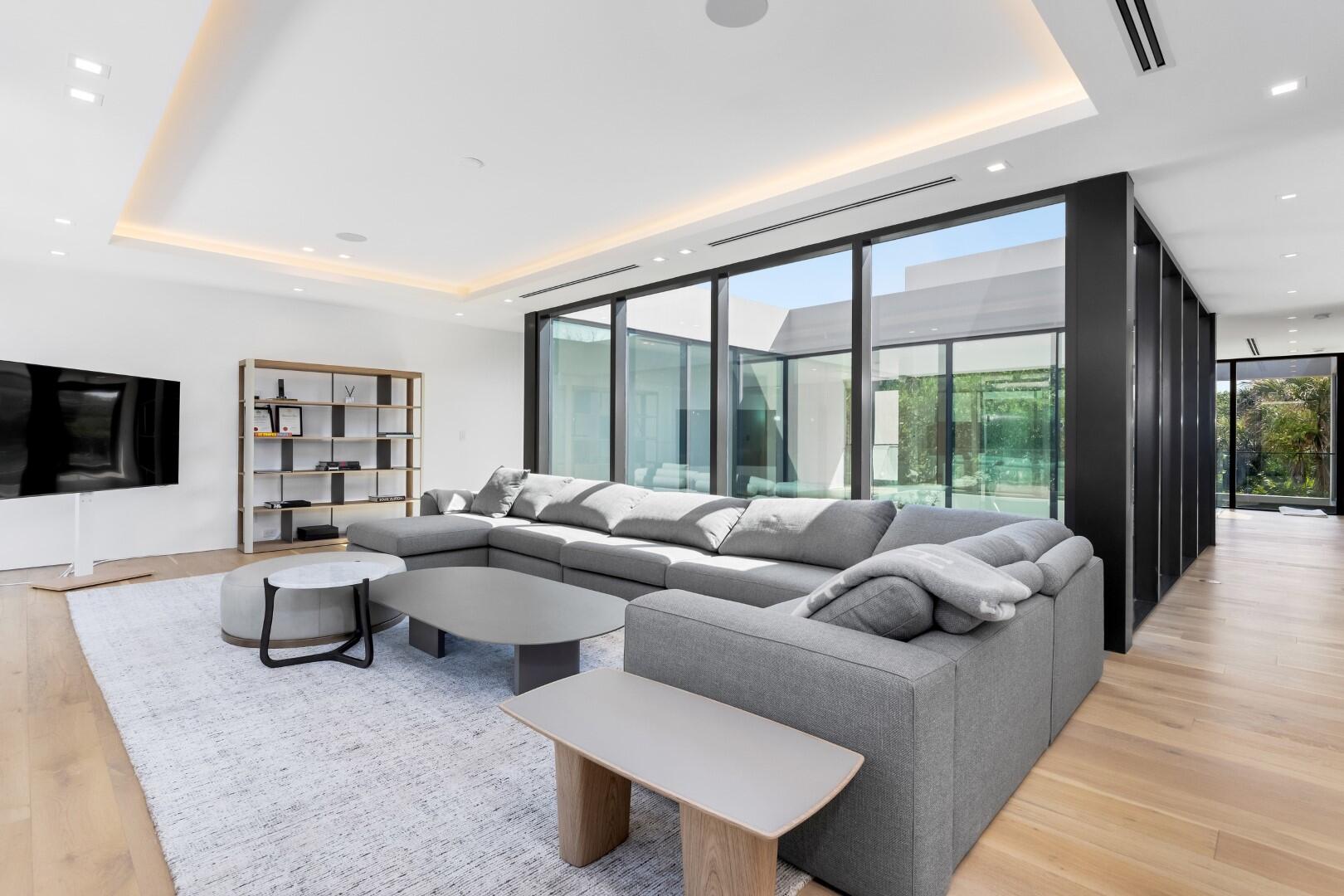 JUPITER ISLAND - Residential