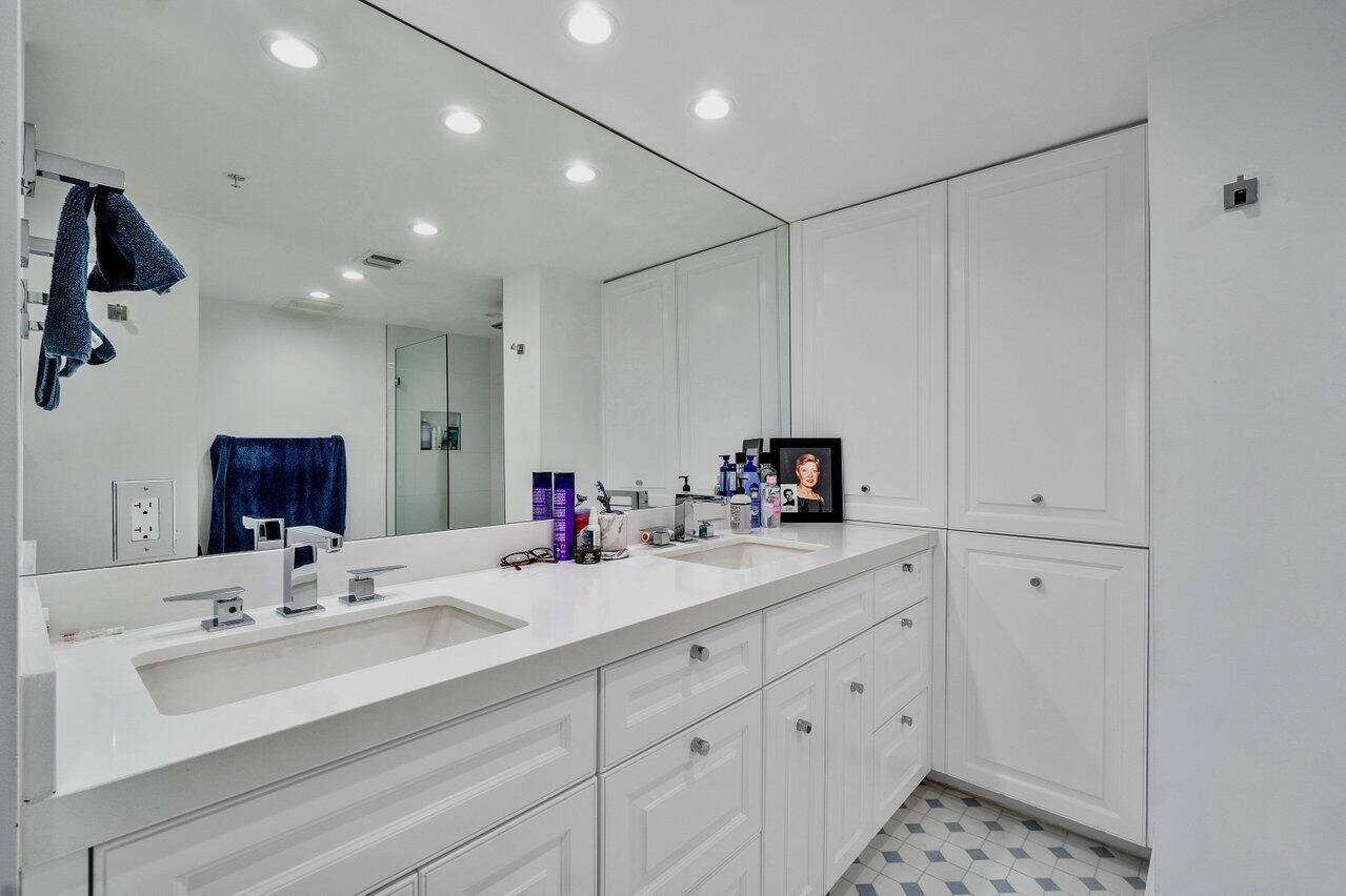 WATERVIEW TOWERS COND DEC - Residential Lease