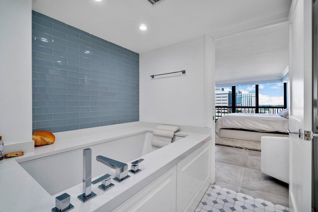 WATERVIEW TOWERS COND DEC - Residential Lease