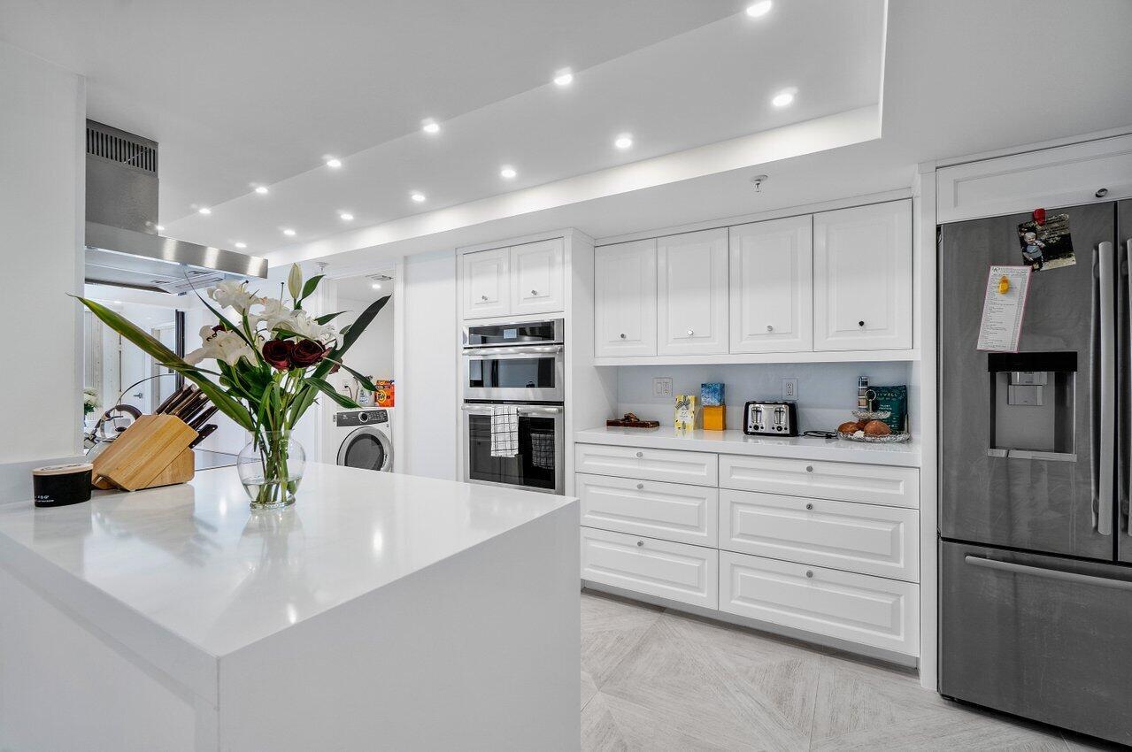 WATERVIEW TOWERS COND DEC - Residential Lease