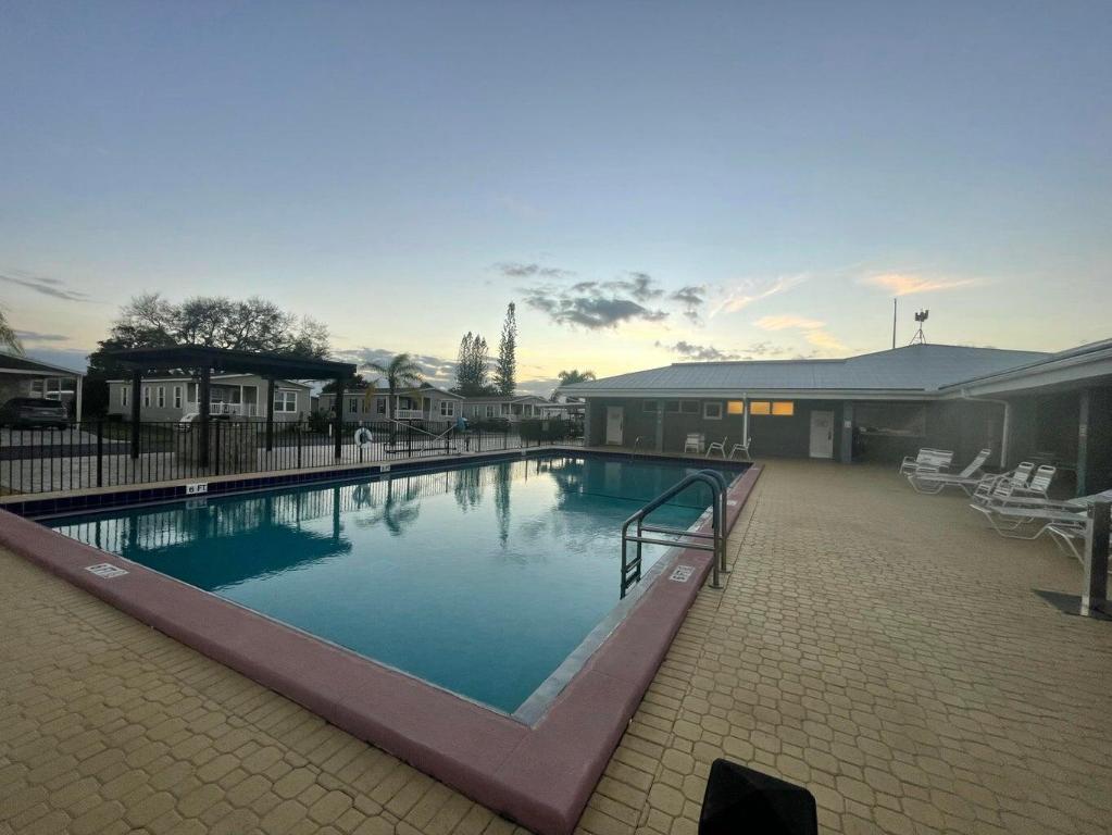 Sandhill Shores - Residential