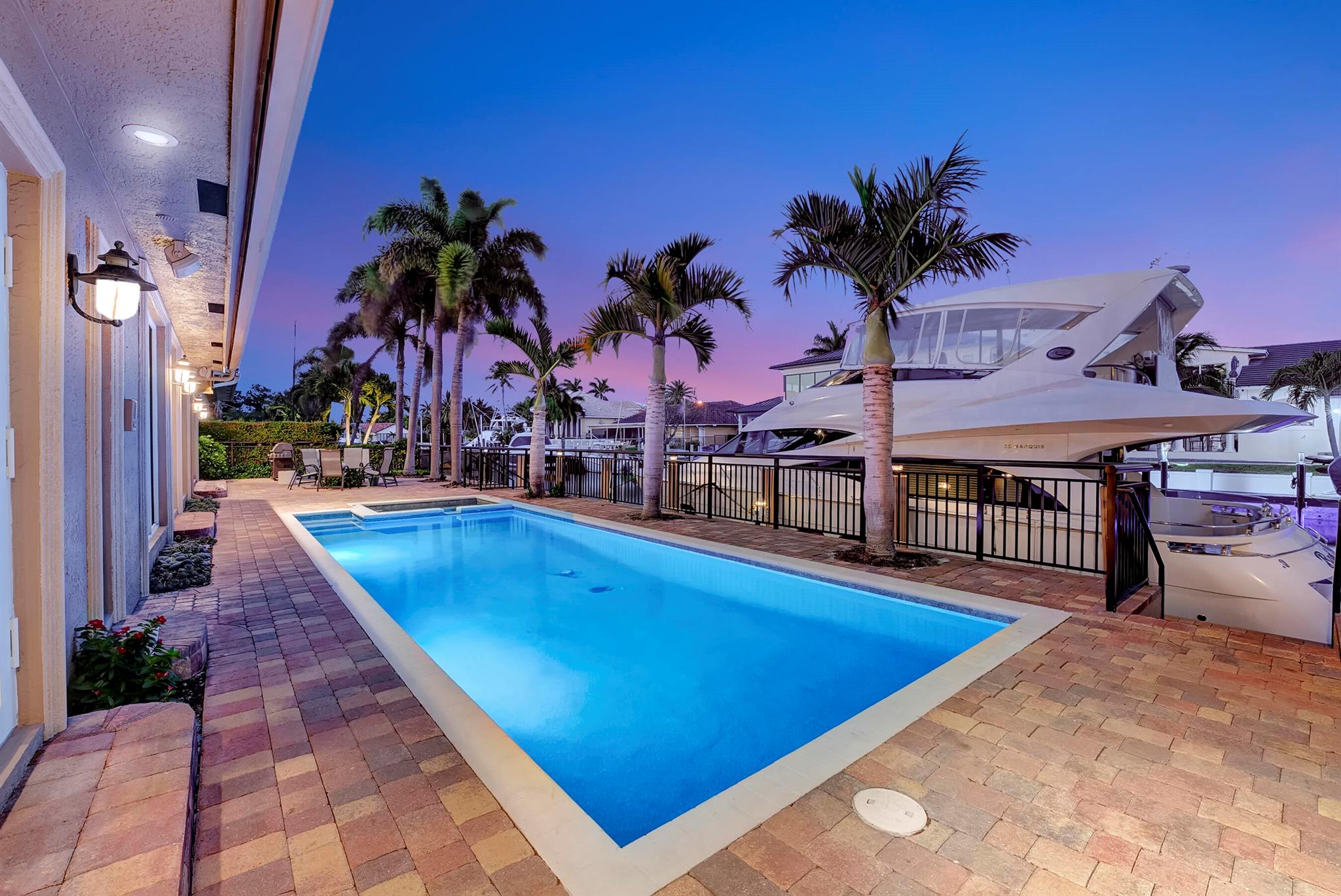 VENETIAN ISLES - Residential