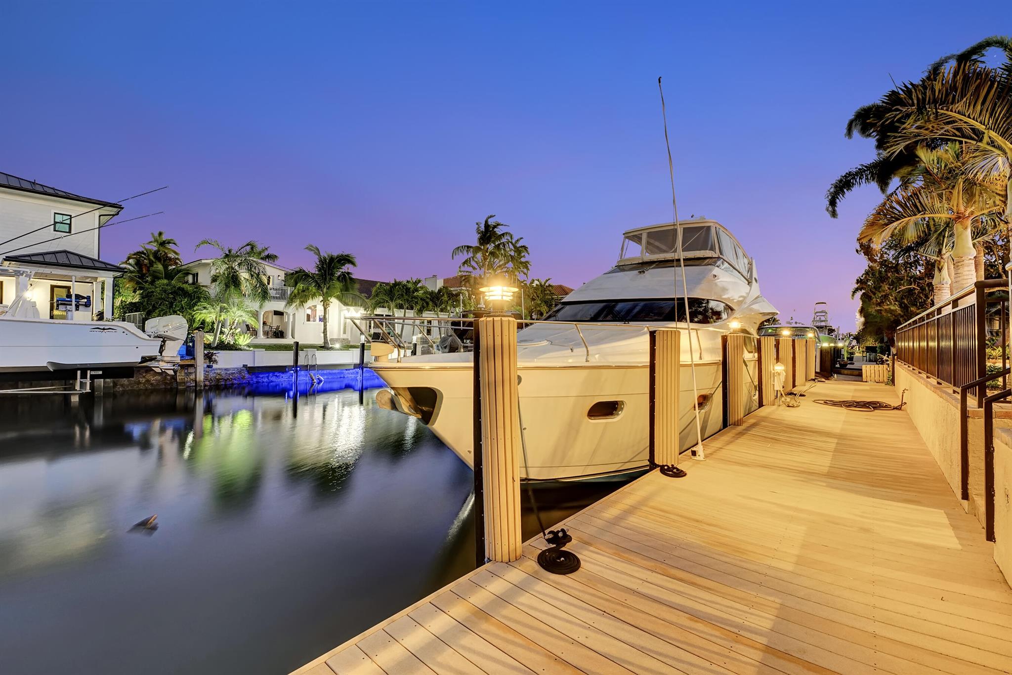 VENETIAN ISLES - Residential