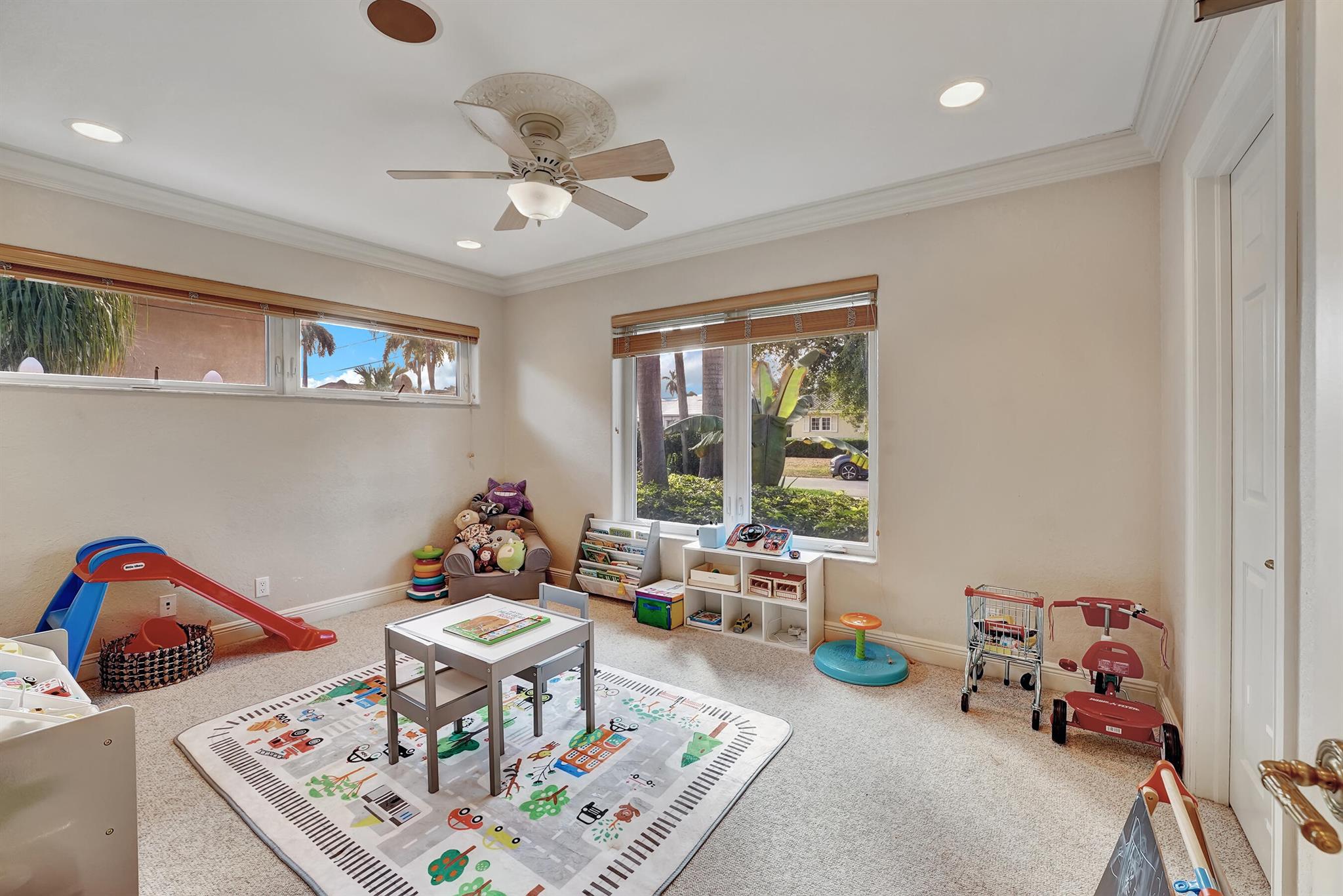 VENETIAN ISLES - Residential