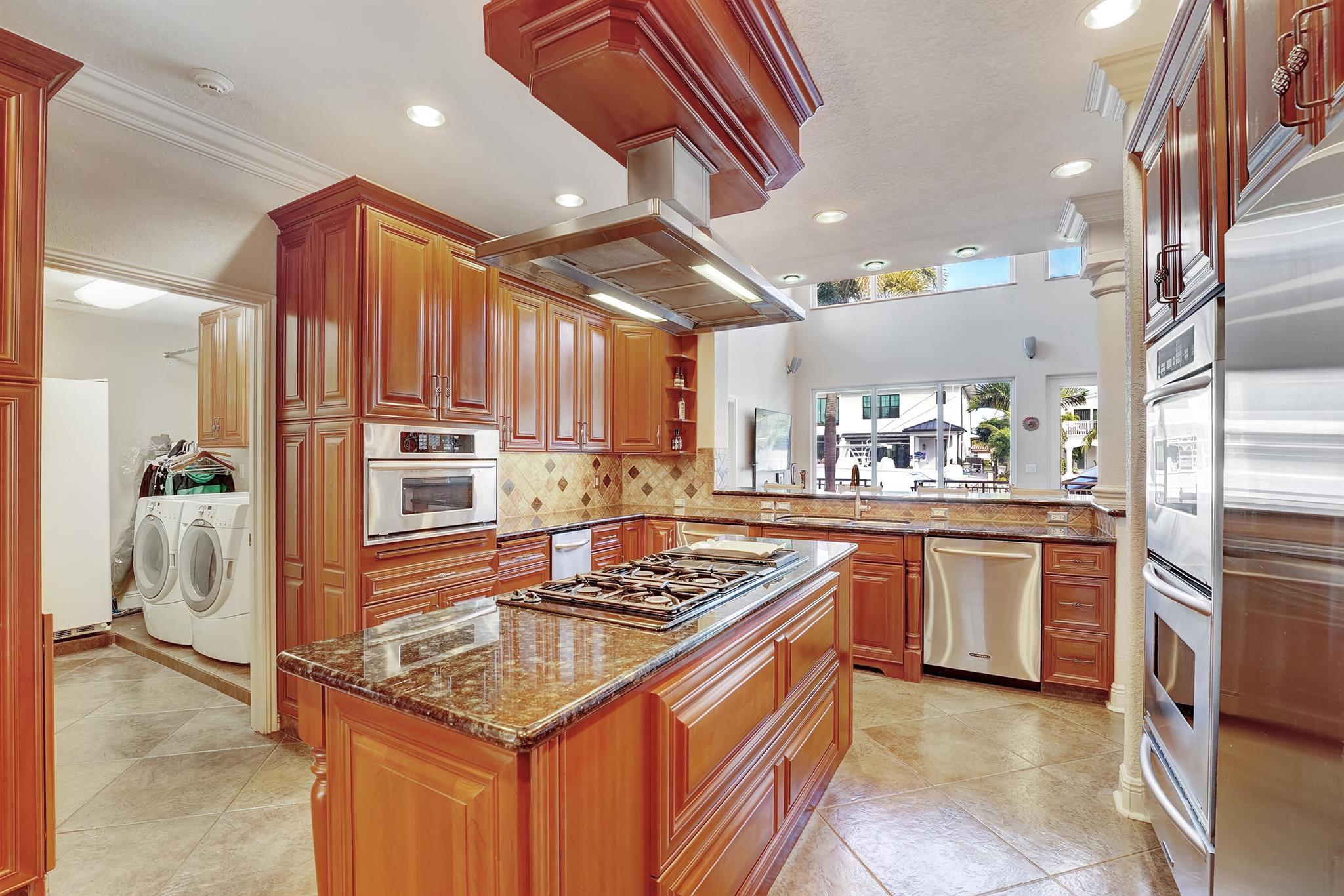 VENETIAN ISLES - Residential