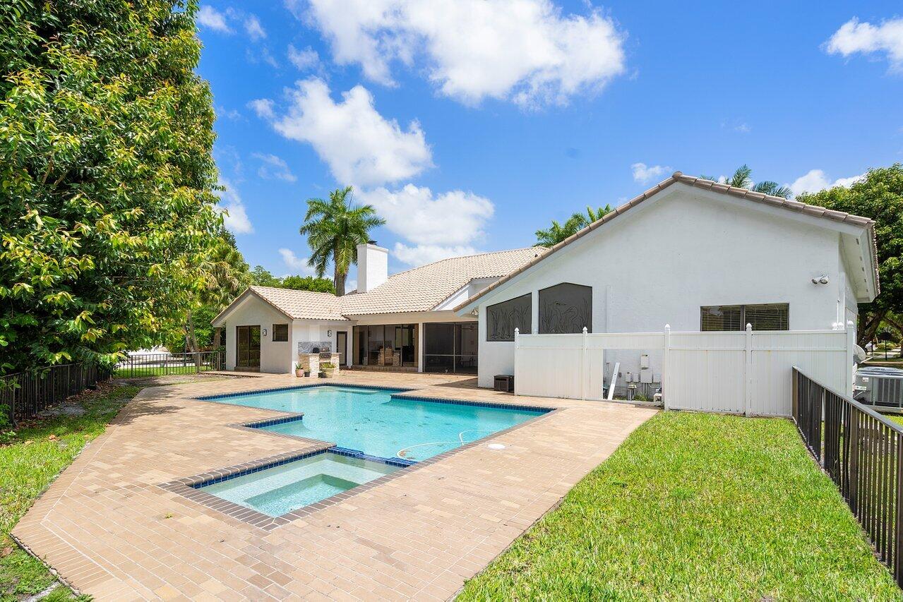 Woodfield Hunt Club - Residential