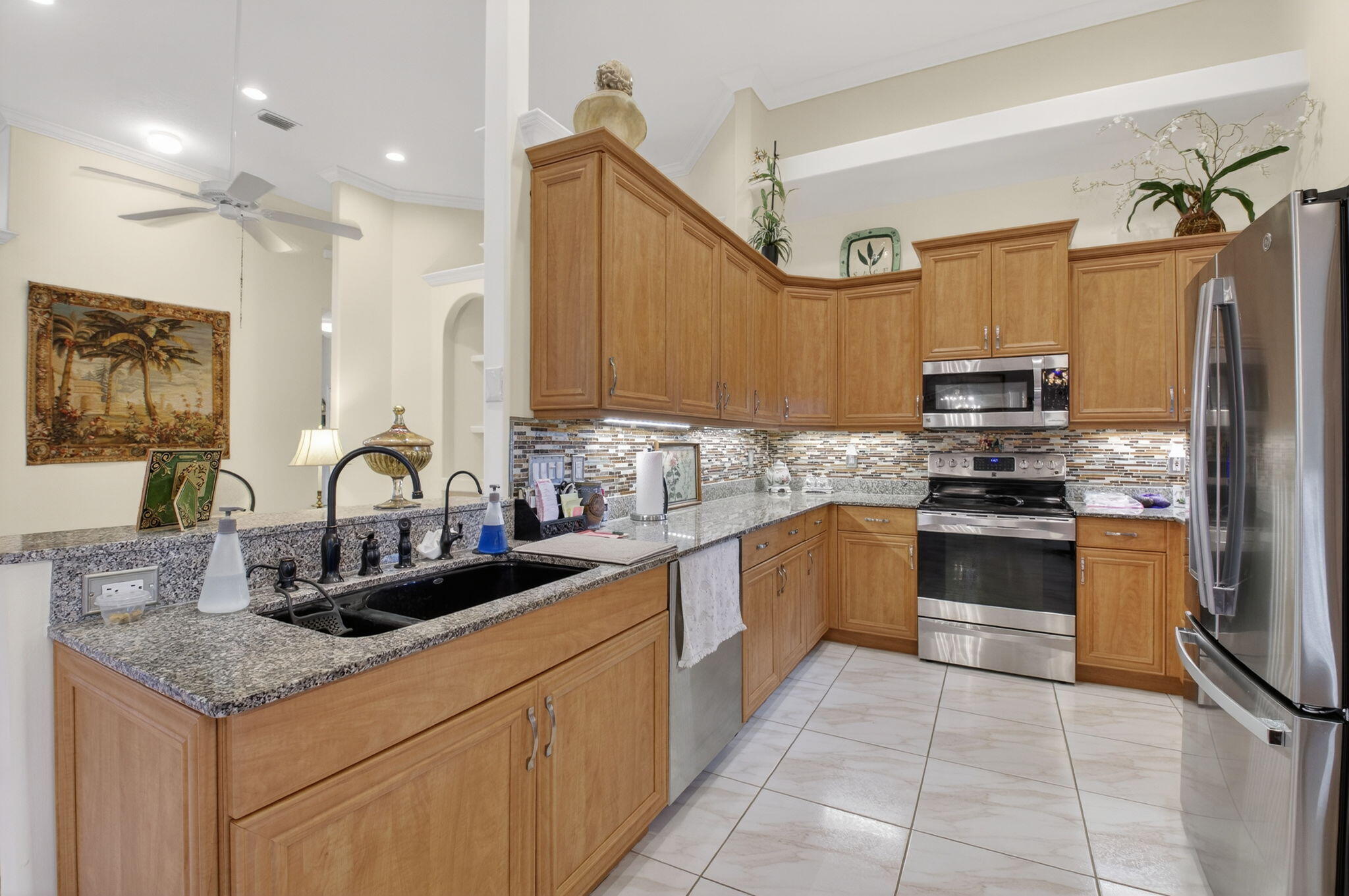 VILLAS OF PINETREE - Residential