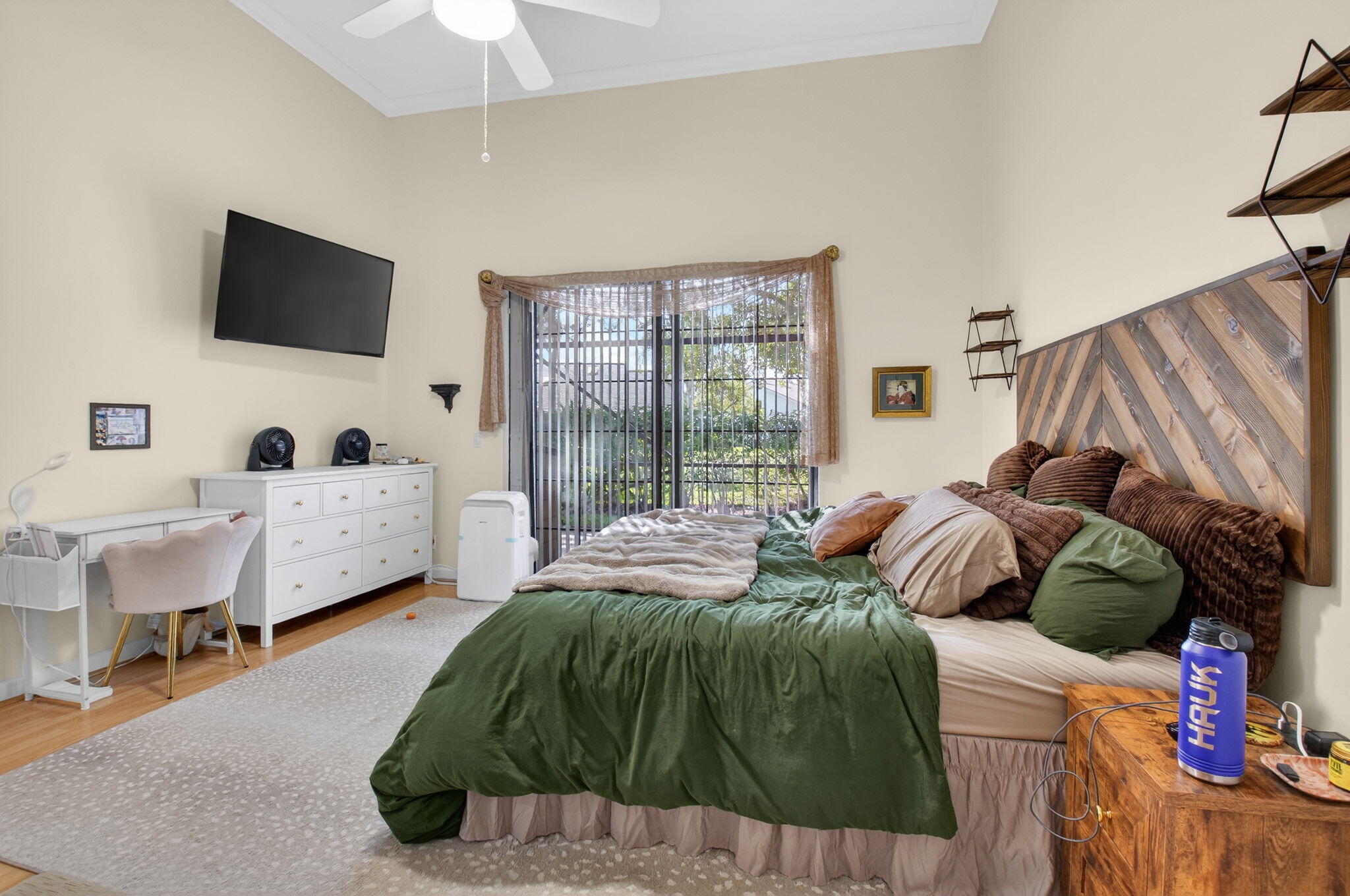 VILLAS OF PINETREE - Residential