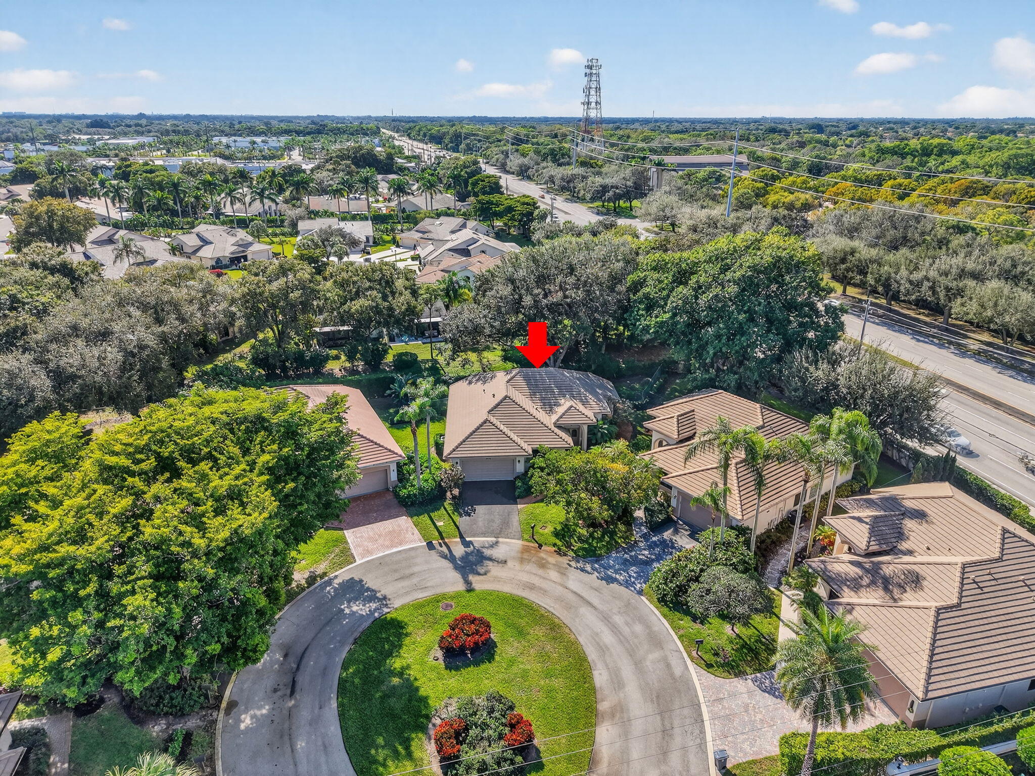 VILLAS OF PINETREE - Residential