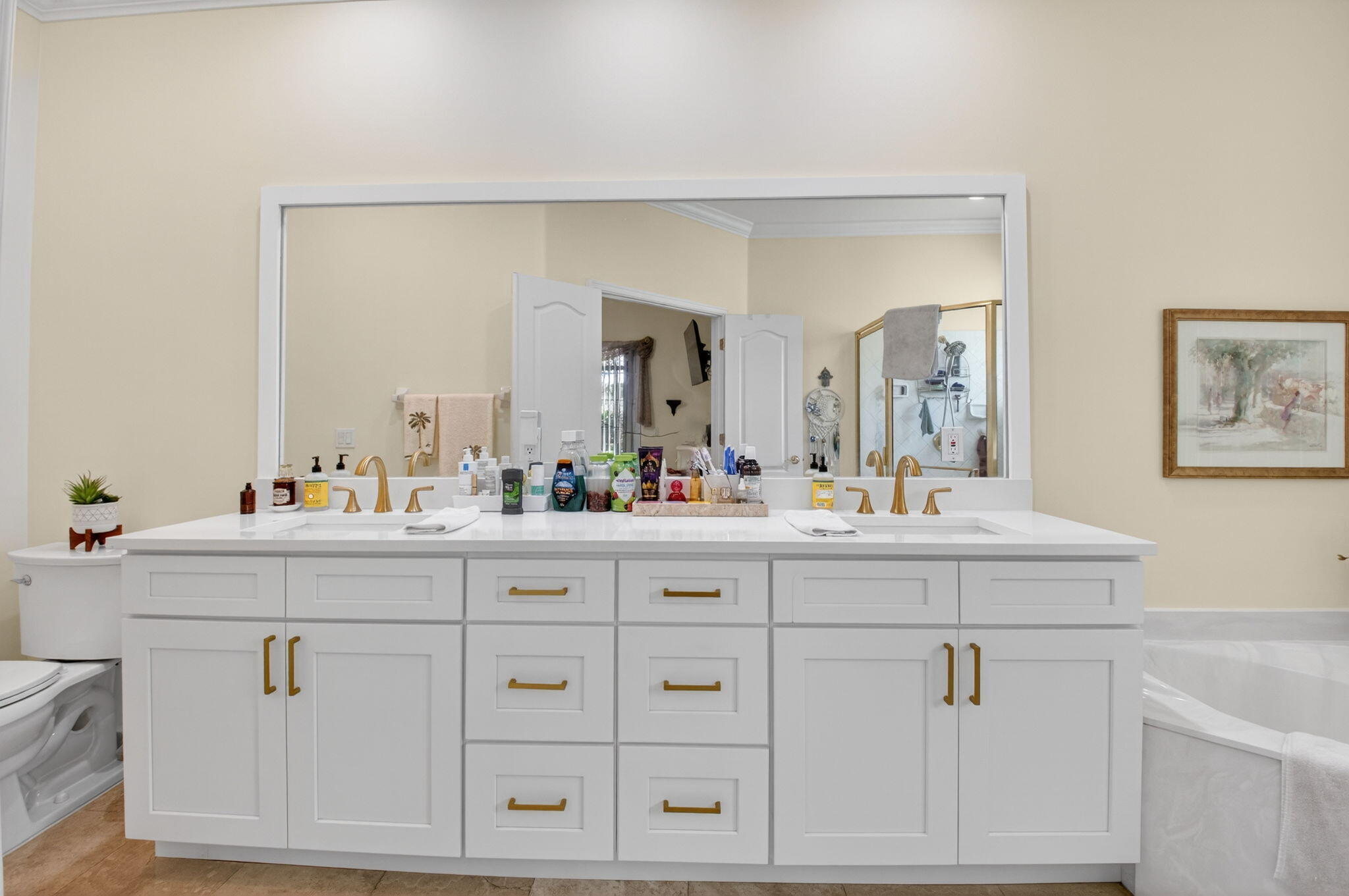 VILLAS OF PINETREE - Residential