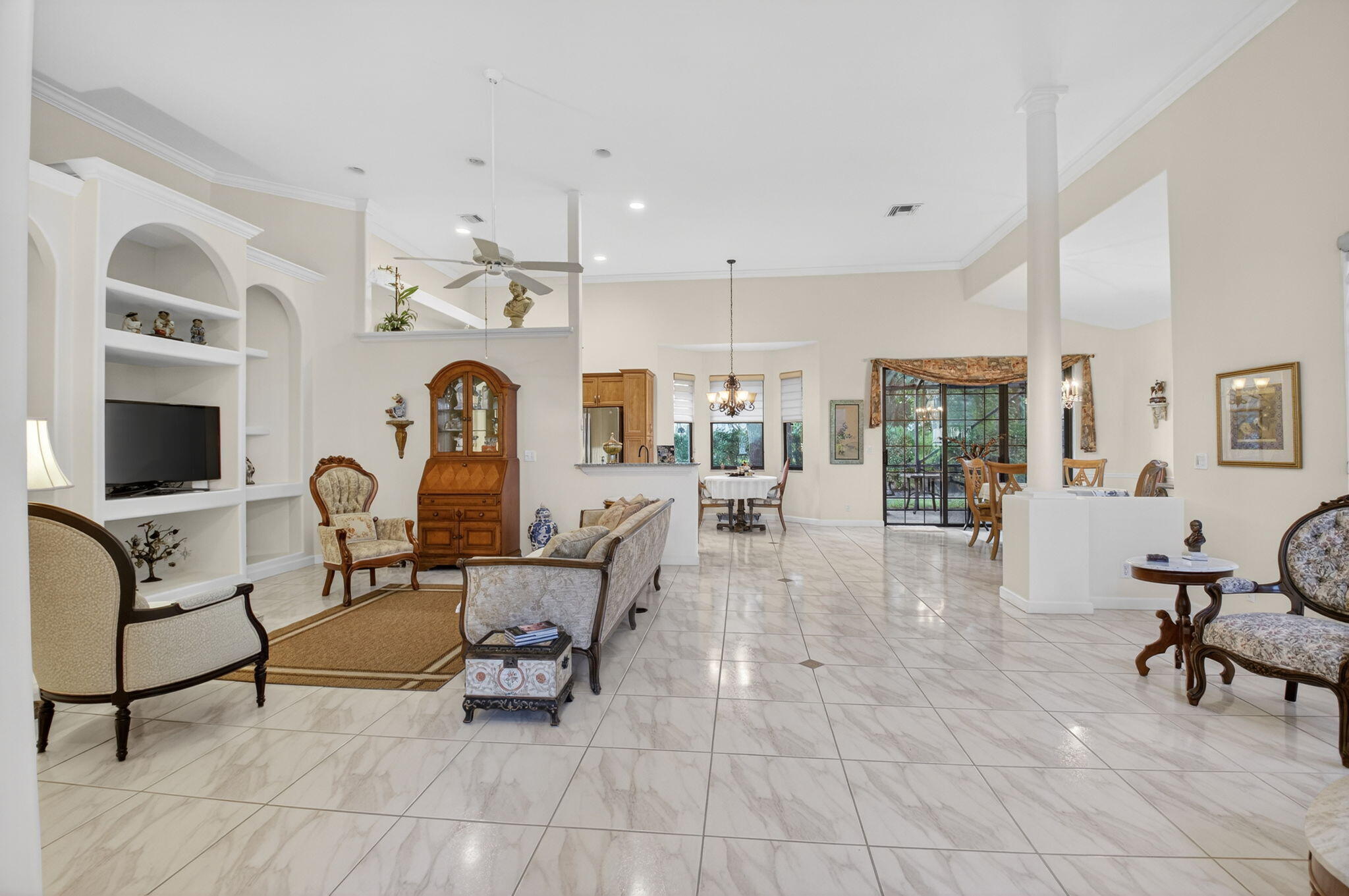 VILLAS OF PINETREE - Residential