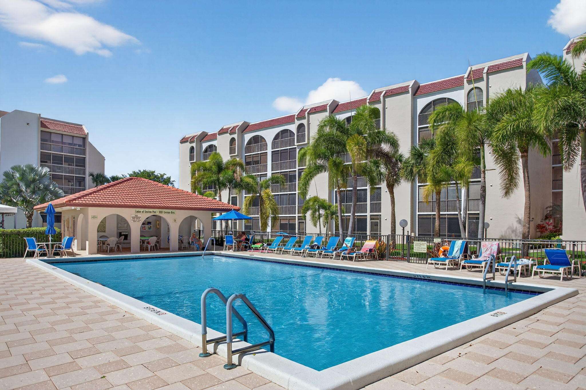 LAKES OF ENVIRON CONDO - Residential