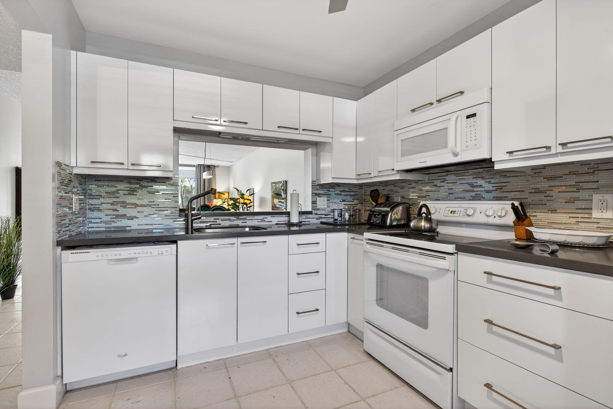 LAKES OF ENVIRON CONDO - Residential