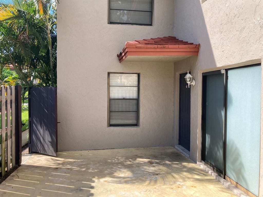 Photo of 1465 SW 25th Avenue #B, Boynton Beach, FL 33426 (MLS # R10833854)