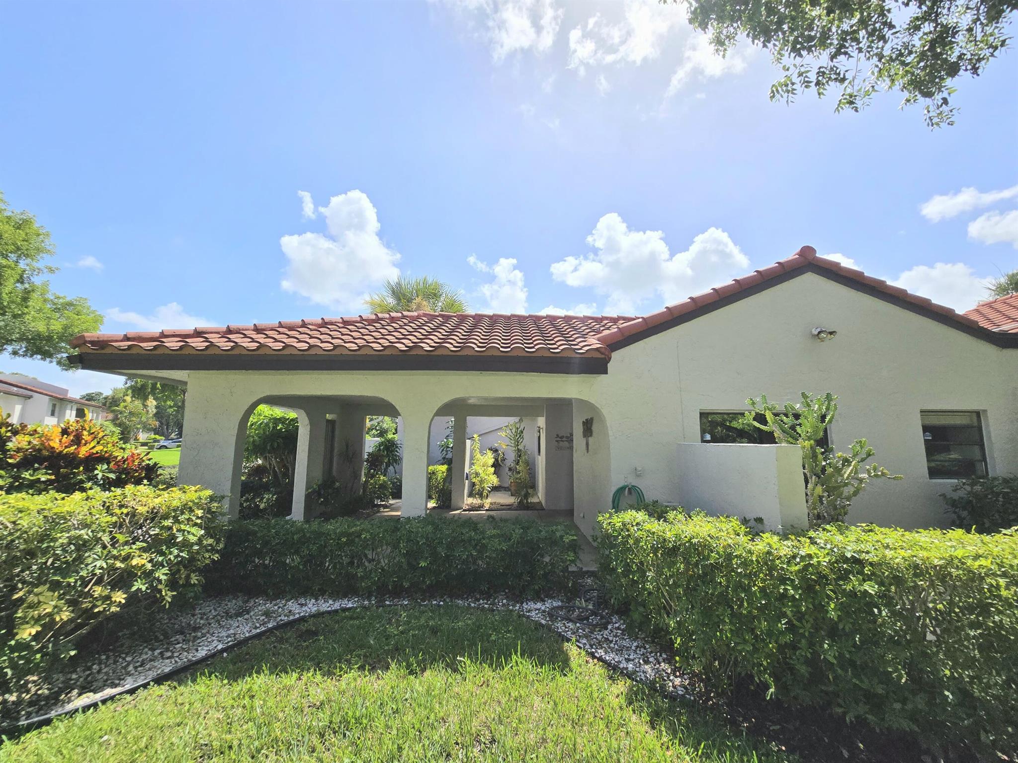 9207 Pecky Cypress Lane 9b
