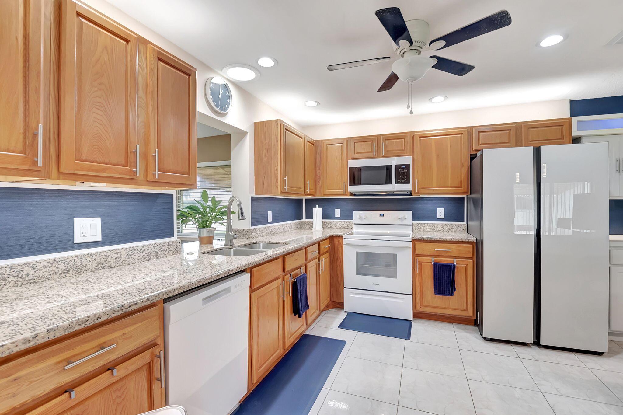 DELRAY VILLAS 4 - Residential Lease