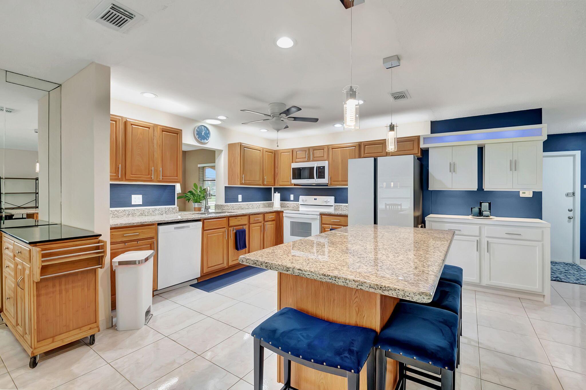 DELRAY VILLAS 4 - Residential Lease