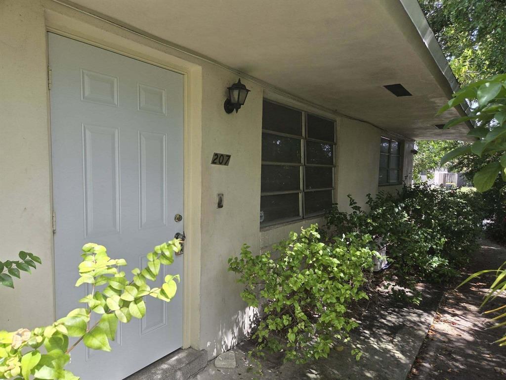 Photo of 207 SE 7th Street, Dania Beach, FL 33004 (MLS # B26051827)
