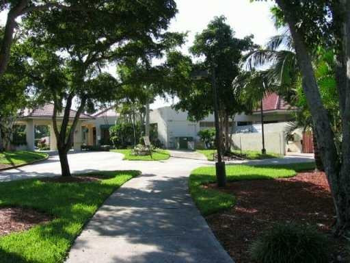 Lake Emerald - Residential