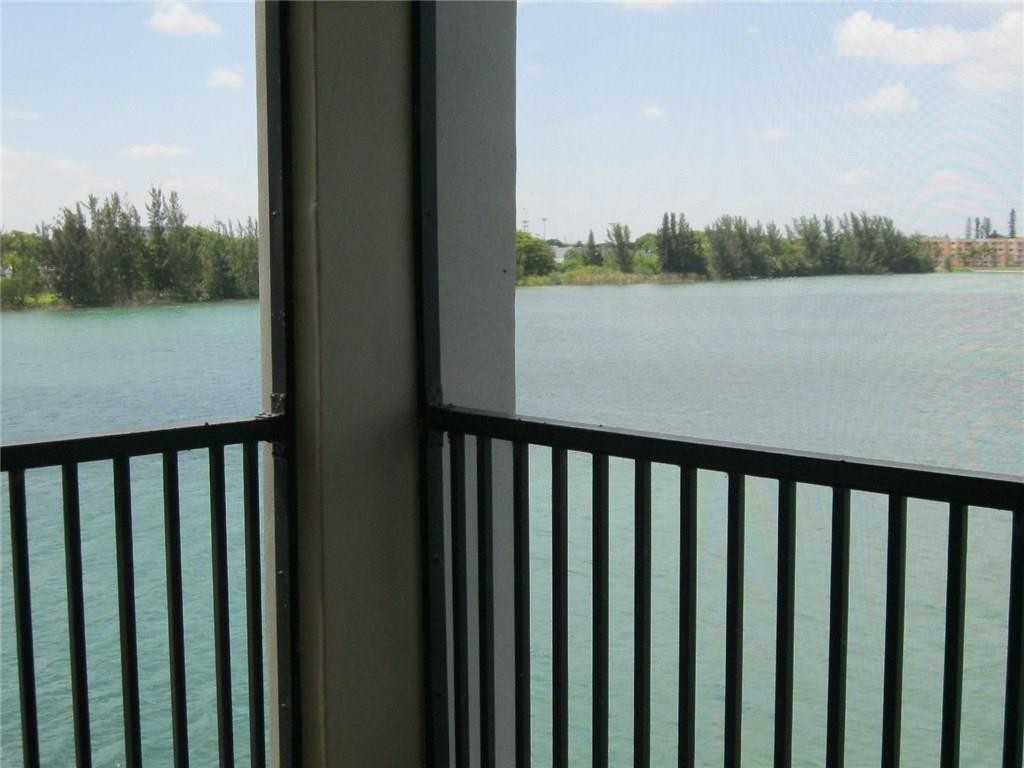 Lake Emerald - Residential