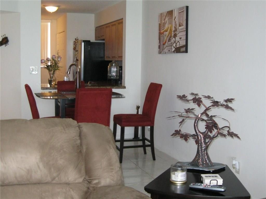 Lake Emerald - Residential