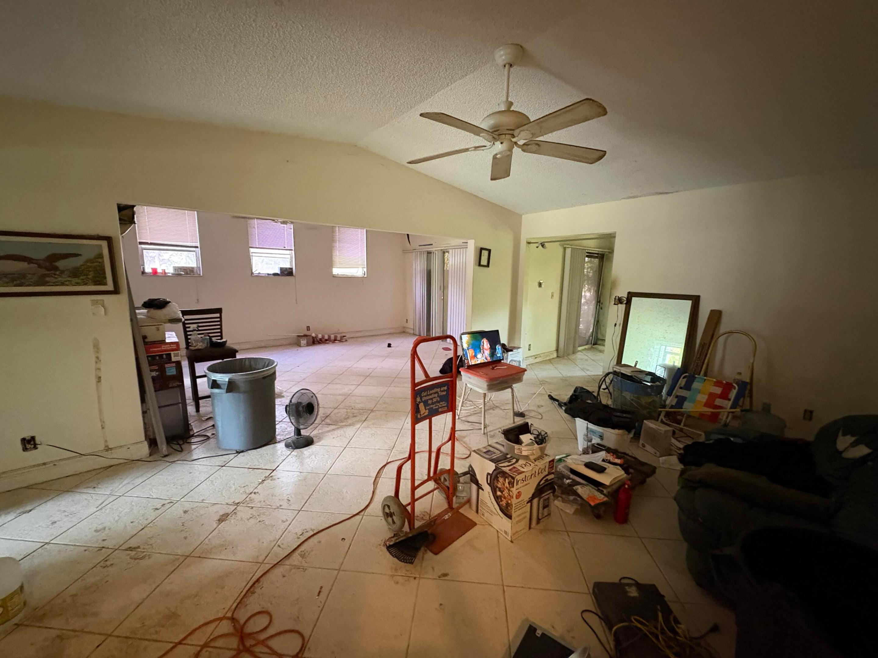 LAKEWOOD ON THE GREEN SEC 2 - Residential